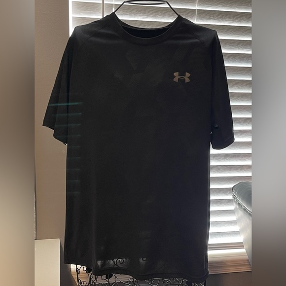 Under Armour Short Sleeve - Picture 3 of 9